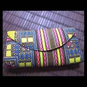 Ghanian clutch